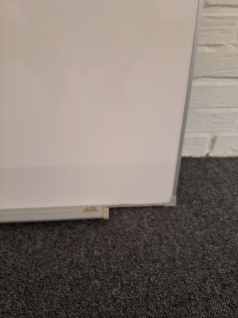 Whiteboard 8003 (120x120 cm)